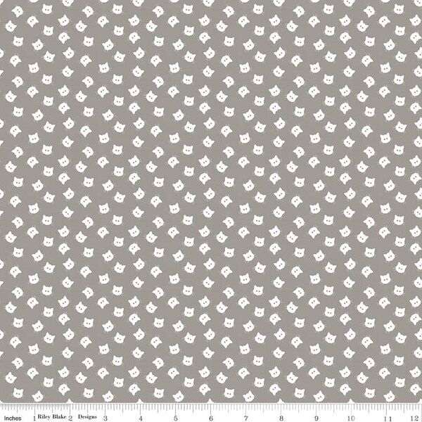 Scaredy Cat Buttons in Gray