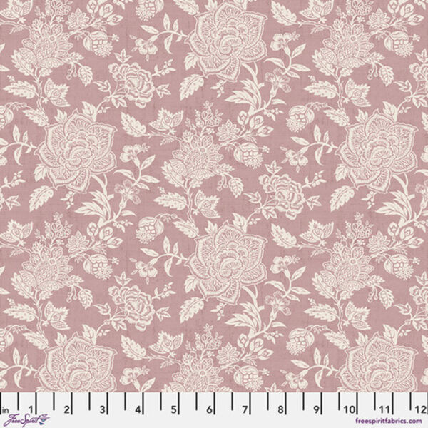 Belle in Mauve