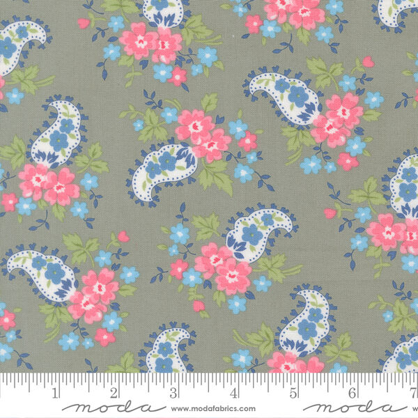 Sweet Paisley in Grey