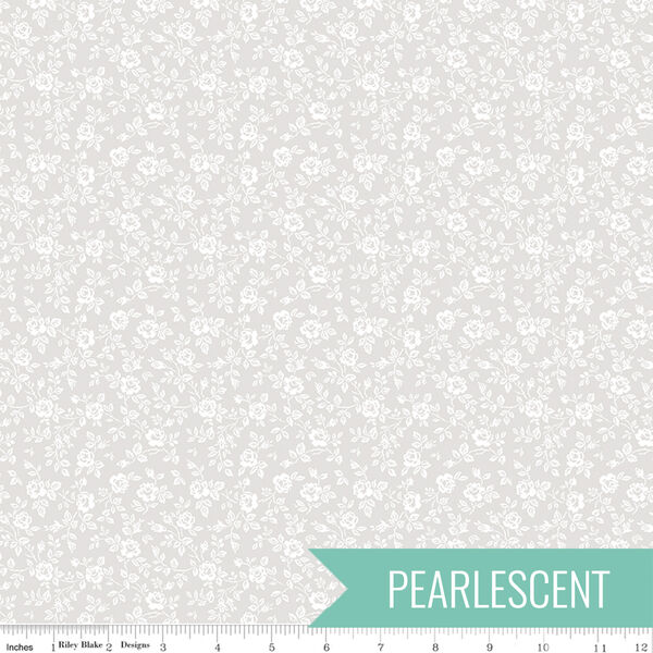 Small Floral in White Pearl