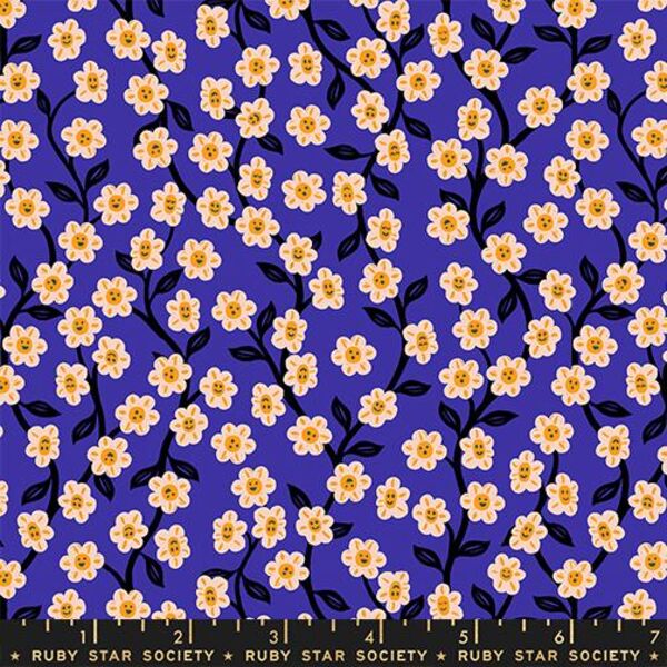 Chatty Garden in Blacklight