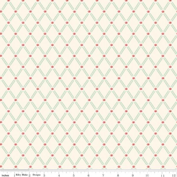 Trellis Vines in Vintage White