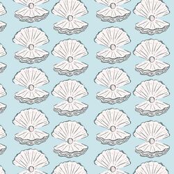 Pearl Clam in Sea Foam