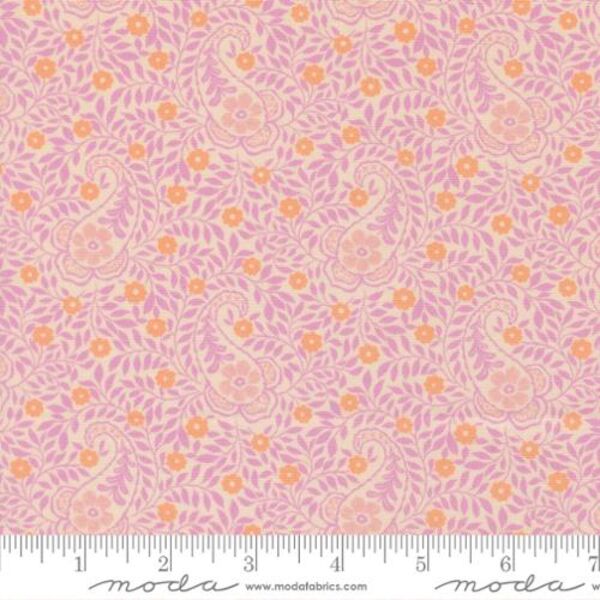 Aberdeen Paisley in Sweet Pea