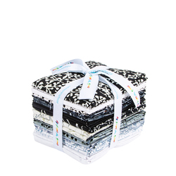 Expressions Batiks Flora Noire Fat Quarter Bundle