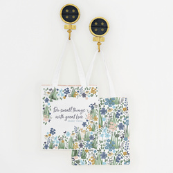 Always Blooming Tote Panel in Fawn