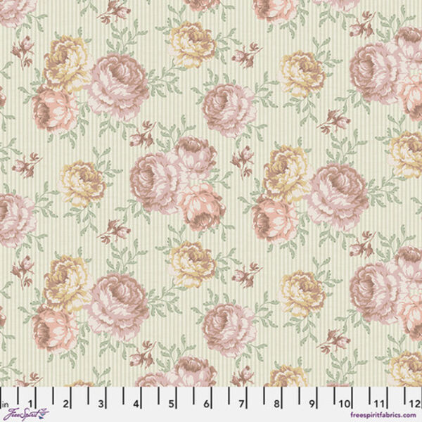 Amelia in Rose